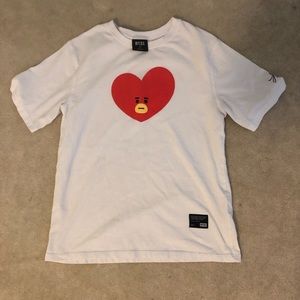 Authentic BT21 tata tshirt